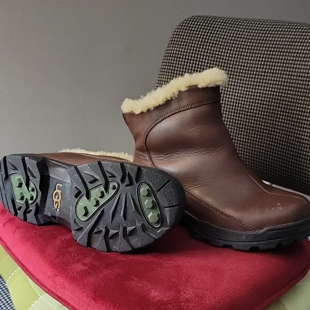 UGG Brown Shearling-Lined Boots - Picture 1 of 7